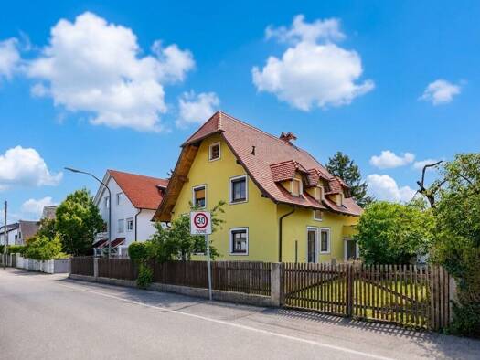 Mehrfamilienhaus zum Kauf 1.950.000 € 9 Zimmer 200 m² 1.044 m² Grundstück Allach-Untermenzing München / Allach 80999