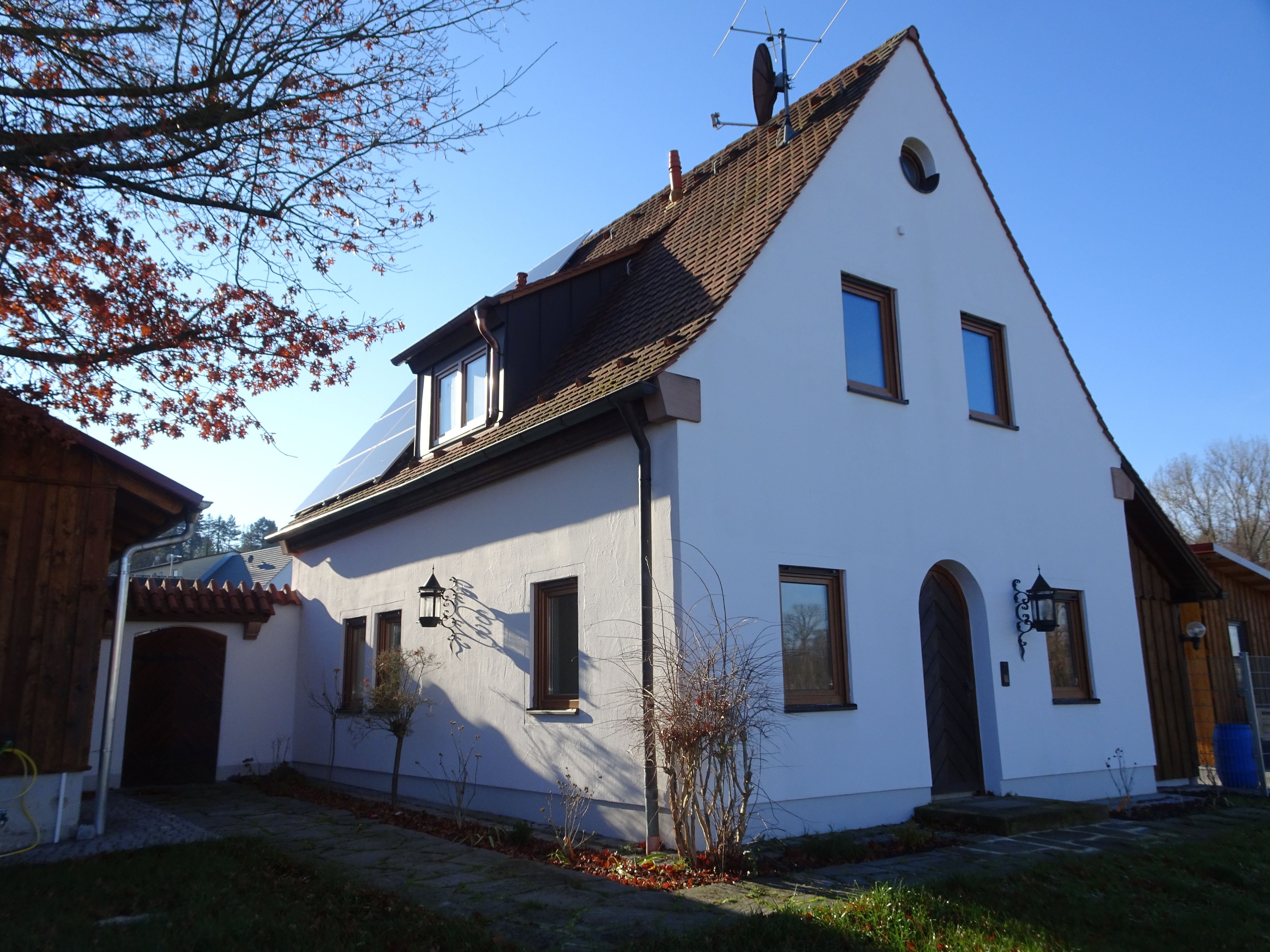 Einfamilienhaus zur Miete 1.600 € 4 Zimmer 100 m²<br/>Wohnfläche 500 m²<br/>Grundstück ab sofort<br/>Verfügbarkeit Niederndorf - Süd Herzogenaurach 91074