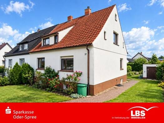 Doppelhaushälfte zum Kauf 125.000 € 4 Zimmer 96,7 m² 600 m² Grundstück Eisenhüttenstadt Eisenhüttenstadt 15890