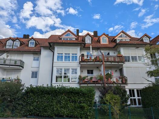 Wohnung zur Miete 900 € 3 Zimmer 81 m² 2. Geschoss frei ab 01.11.2026 Maria-Gebbert-Straße 17 Uttenreuth Uttenreuth 91080