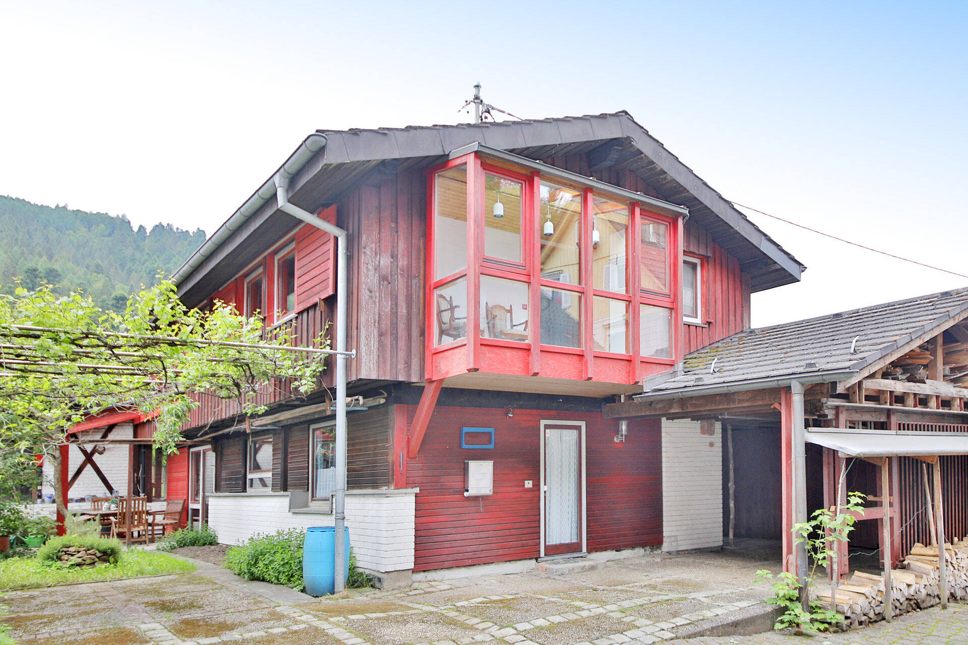 Einfamilienhaus zum Kauf 415.000 € 7 Zimmer 183 m²<br/>Wohnfläche 474 m²<br/>Grundstück Calmbach Bad Wildbad 75323