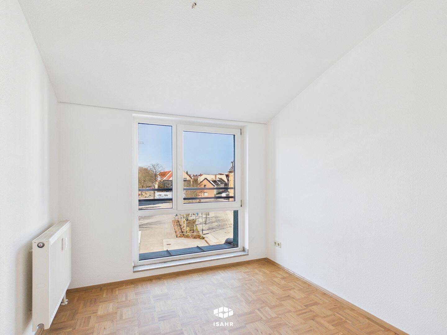 Immobilie in Senftenberg - Modernisierte 4-Zimmer-Maisonettewohnung mit Terrasse und Garage - nur 350 m zum Senftenberger See - Bild 4