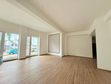 Wohnung zur Miete 799 € 2 Zimmer 102,7 m² EG frei ab sofort Neefestraße 7 Kapellenberg 811 Chemnitz 09119