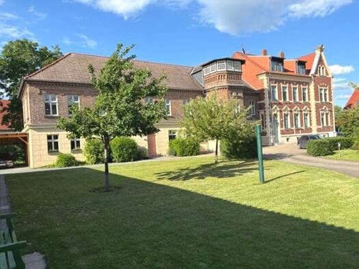 Mehrfamilienhaus zum Kauf als Kapitalanlage geeignet 350.000 € 627 m² 1.845 m² Grundstück Gatersleben Seeland 06466