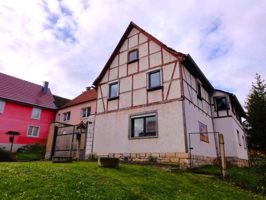 Einfamilienhaus zum Kauf 59.000 € 8 Zimmer 154 m² 561,6 m² Grundstück frei ab sofort Schenksberg 35 Klettstedt 99947