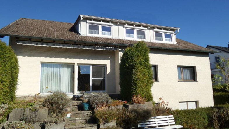 Mehrfamilienhaus zum Kauf provisionsfrei 735.000 € 10 Zimmer 275 m² 800 m² Grundstück Iggingen Iggingen 73574