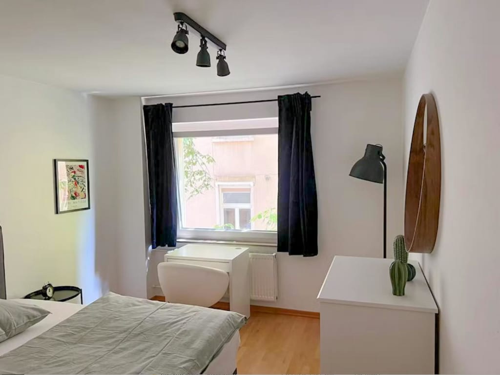 Wohnung zur Miete Wohnen auf Zeit 899 € 1 Zimmer 20 m²<br/>Wohnfläche 01.05.2025<br/>Verfügbarkeit Parkstraße Westend - Nord Frankfurt am Main 60322