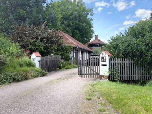 Einfamilienhaus zum Kauf 439.000 € 10 Zimmer 240 m² 1.460 m² Grundstück Veckerhagen Reinhardshagen 34359