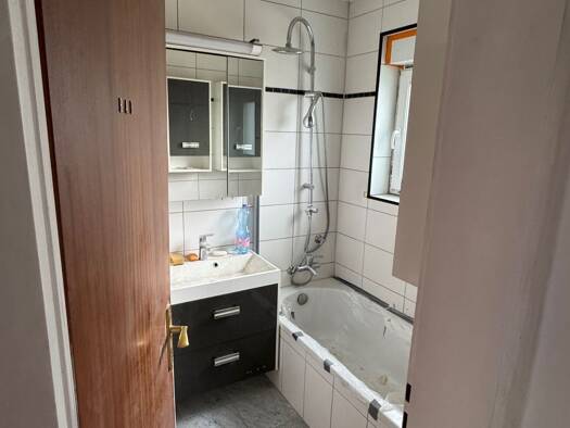 Wohnung zur Miete 900 € 3,5 Zimmer 83 m² Geschoss 1/2 frei ab 19.10.2026 Kuchen 73329