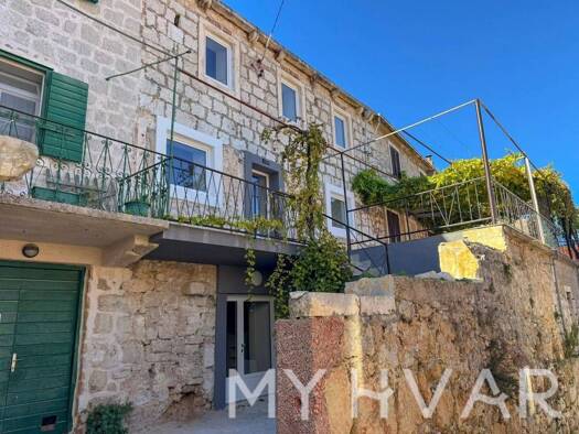 Haus zum Kauf 560.000 € 8 Zimmer 212 m² Jelsa