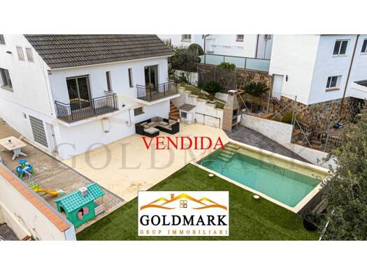 Villa zum Kauf 349.000 € 3 Zimmer 175 m² 747 m² Grundstück Illa 49 Corbera de Llobregat 08757