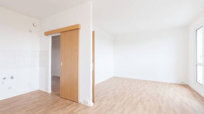 Wohnung zur Miete 470 € 3 Zimmer 55,8 m² 3. Geschoss Ouluer Str. 7 Südstadt Halle 06130