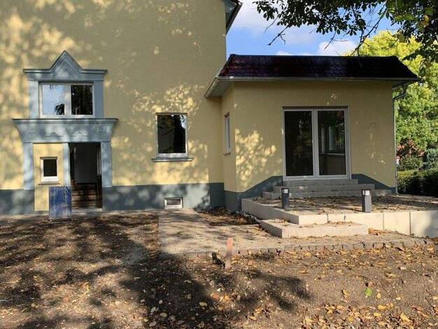 Reihenendhaus zur Miete - Erstbezug 1.950 € 8 Zimmer 195 m² 530 m² Grundstück Friedrich Ebert Straße 13 Gotha 99867