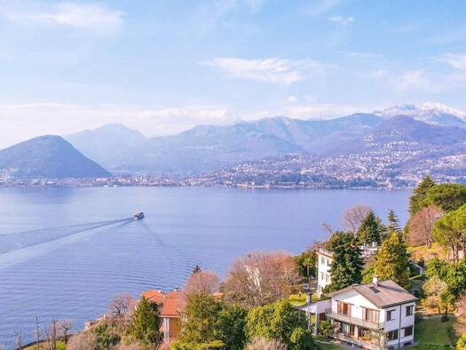 Haus zum Kauf 1.700.000 € 358 m² 2.000 m² Grundstück Laveno 21014