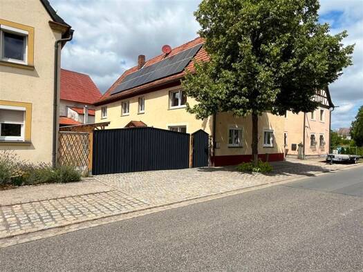 Einfamilienhaus zum Kauf 298.000 € 10 Zimmer 257,6 m² 303 m² Grundstück frei ab sofort Wonfurt 97539
