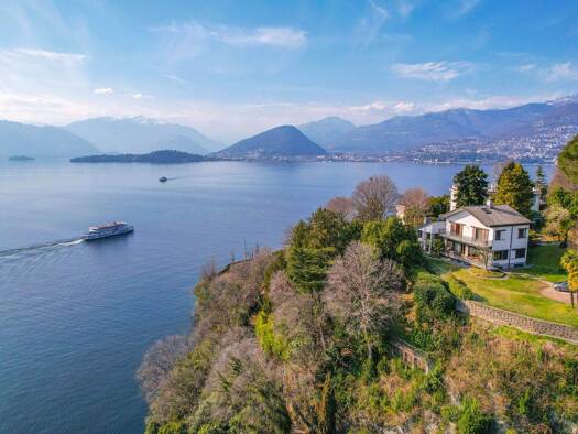 Villa zum Kauf 1.700.000 € 5 Zimmer 360 m² 1.900 m² Grundstück Laveno Mombello 21014
