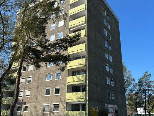 Wohnung zum Kauf provisionsfrei 245.000 € 3 Zimmer 74 m² Geschoss 8/9 frei ab 01.09.2026 Karwendelstraße 2 Langwasser Nürnberg 90471