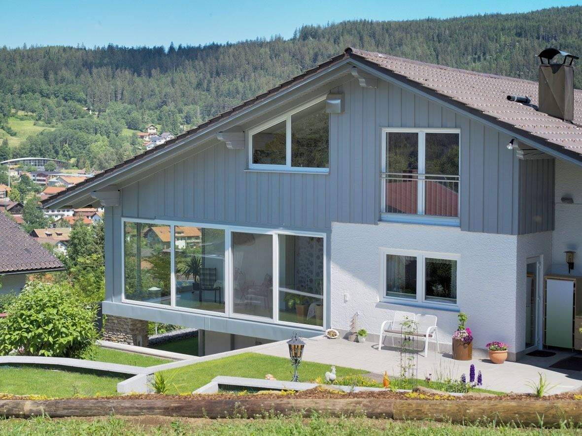 Immobilie in Bodenmais - Top gepflegtes Wohnhaus mit Ferienwohnungen in Aussichtslage in Bodenmais - Bild 1