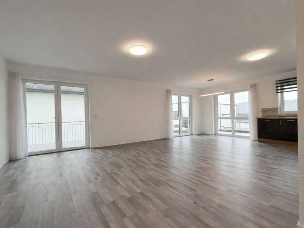 Wohnung zum Kauf provisionsfrei 379.000 € 4 Zimmer 104 m² EG Kopernikusstraße 14 Weikersheim Weikersheim 97990