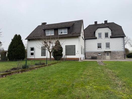 Mehrfamilienhaus zum Kauf 249.000 € 8 Zimmer 182,4 m² 1.428 m² Grundstück Velmeden Hessisch Lichtenau 37235