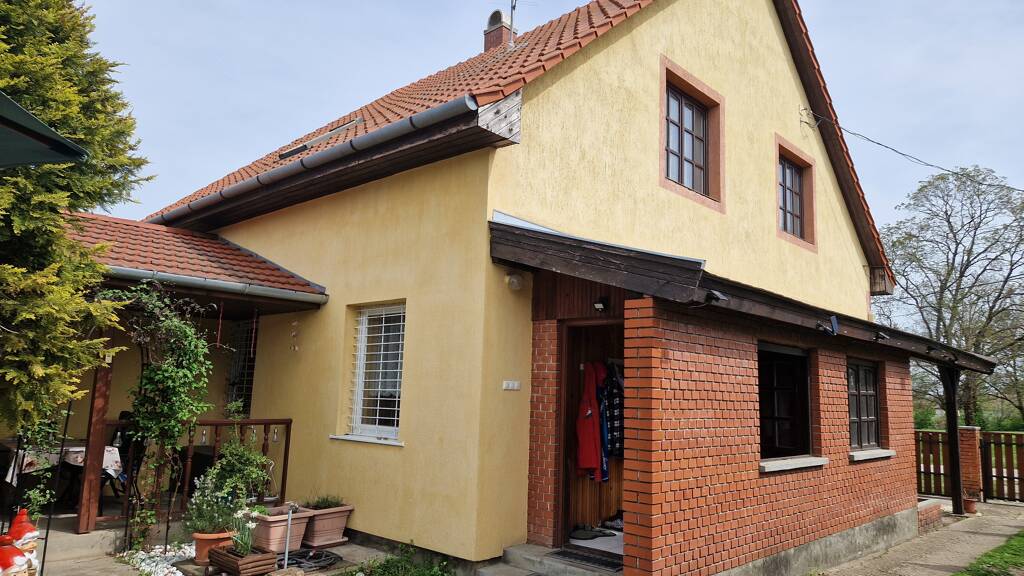 Einfamilienhaus zum Kauf 112.500 € 6 Zimmer 141 m² 1.347 m² Grundstück Enying 8130