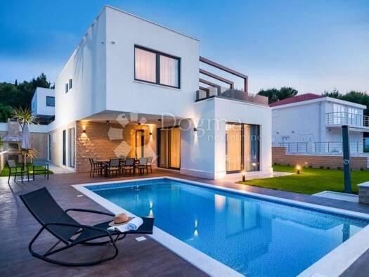 Haus zum Kauf 1.850.000 € 6 Zimmer 295 m² Ciovo, Trogir Trogir