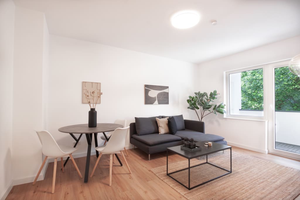 Wohnung zur Miete Wohnen auf Zeit 2.000 € 3 Zimmer 90 m²<br/>Wohnfläche 01.03.2025<br/>Verfügbarkeit Eckampstraße Rath Düsseldorf 40472