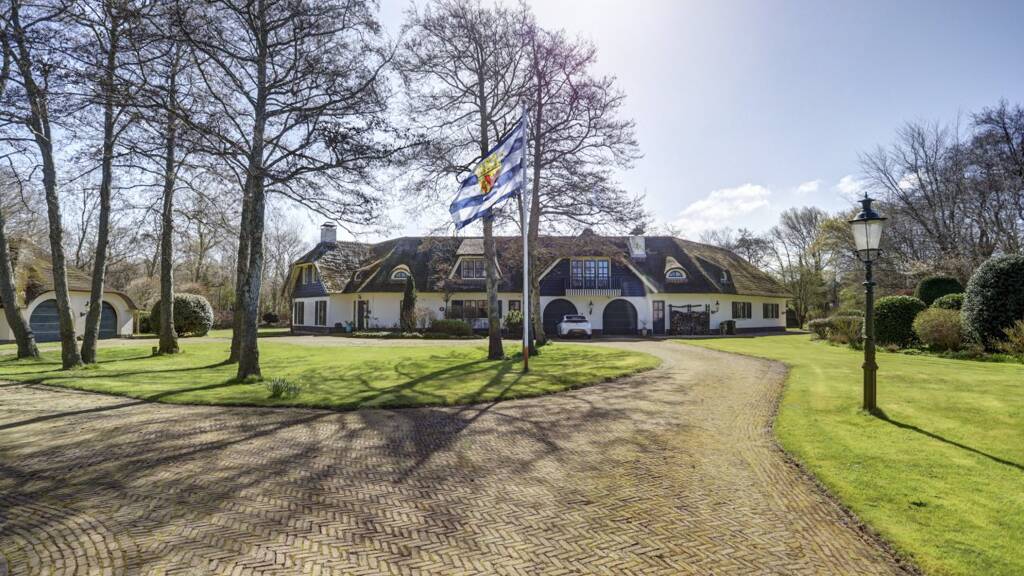 Haus zum Kauf 3.300.000 € 7 Zimmer 493 m² 9.995 m² Grundstück Burgh Haamstede 4328KL