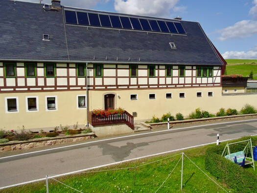 Mehrfamilienhaus zum Kauf 399.000 € 9 Zimmer 312,1 m² 6.180 m² Grundstück Hartmannsdorf Hartmannsdorf-Reichenau 01762