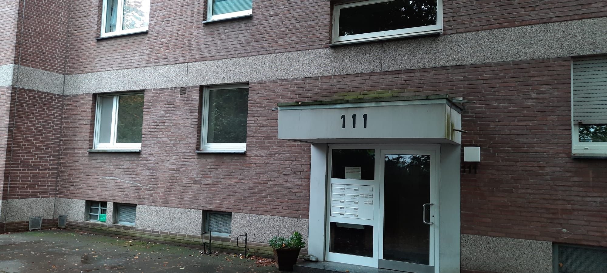 Wohnung zur Miete 969 € 3 Zimmer 76,9 m²<br/>Wohnfläche EG<br/>Geschoss ab sofort<br/>Verfügbarkeit Harffer Straße 111 Erfttal Neuss 41469