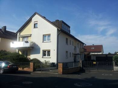 Wohnung zur Miete 390 € 3 Zimmer 45 m² Dachgeschoss, 2. Geschoss frei ab sofort Lindenstraße 7 Sennfeld 97526