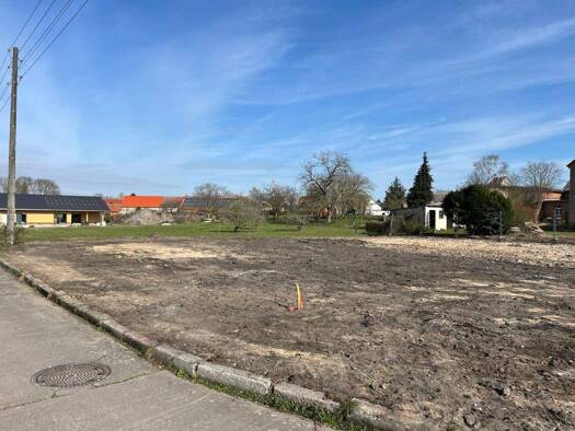Grundstück zum Kauf provisionsfrei 1.367 m² Grundstück Stendal 39576