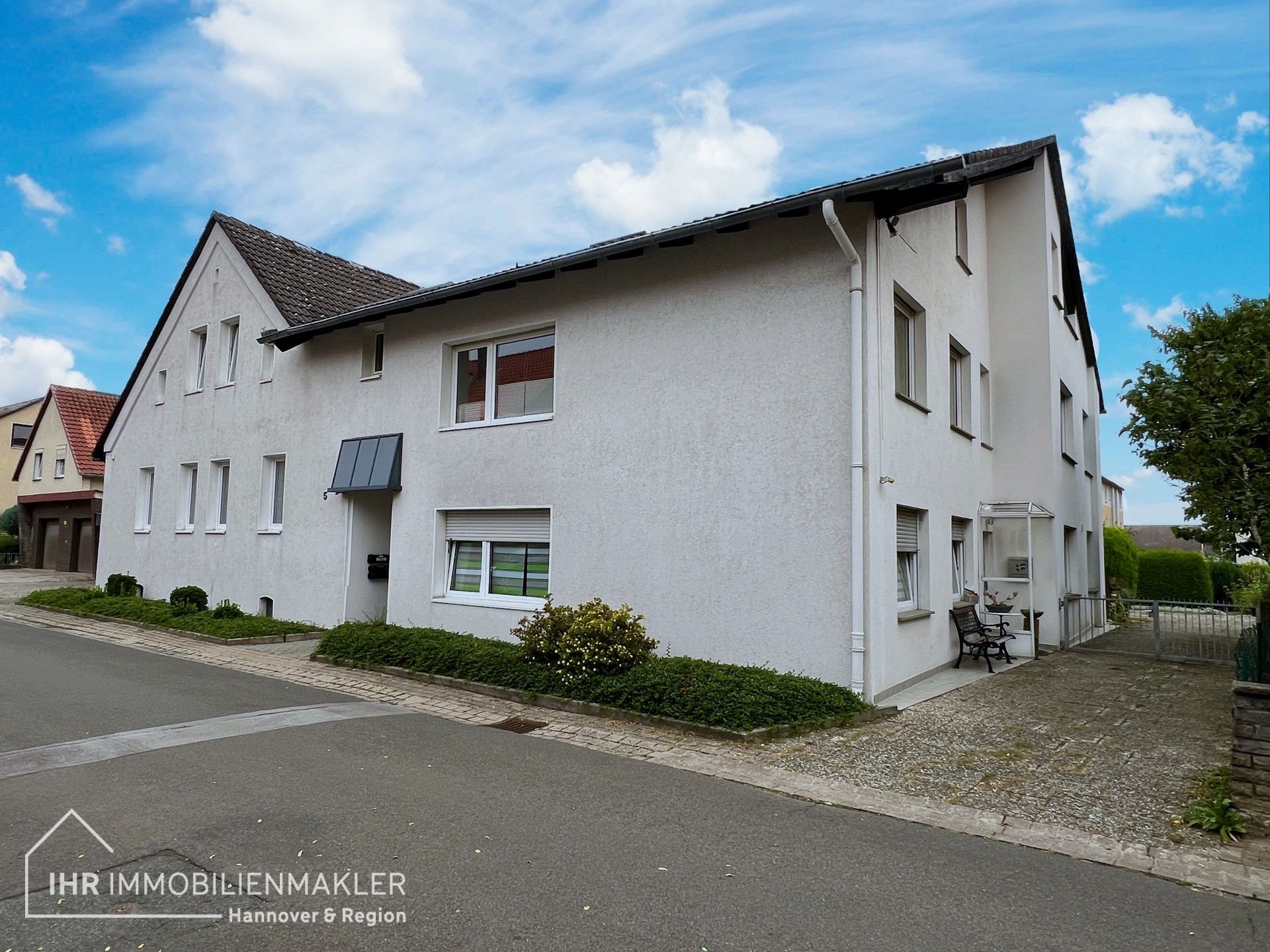 Mehrfamilienhaus zum Kauf 645.000 € 17,5 Zimmer 468 m²<br/>Wohnfläche 1.258 m²<br/>Grundstück Egestorf Barsinghausen / Egestorf am Deister 30890