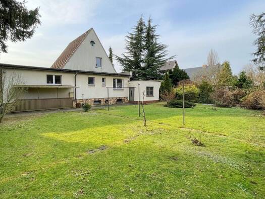 Einfamilienhaus zum Kauf 360.000 € 6 Zimmer 128,5 m² 698 m² Grundstück Neuenhagen bei Berlin 15366