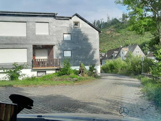 Haus zum Kauf 198.000 € 7 Zimmer 215 m² 869 m² Grundstück frei ab sofort Ewersbach Dietzhölztal 35716