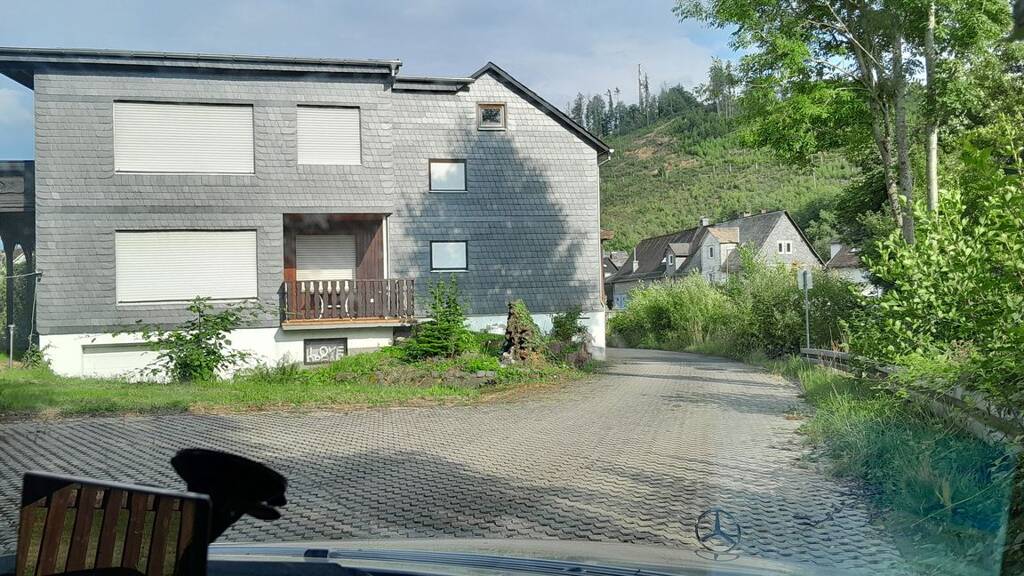 Haus zum Kauf 189.000 € 7 Zimmer 215 m² 869 m² Grundstück frei ab sofort Ewersbach Dietzhölztal 35716