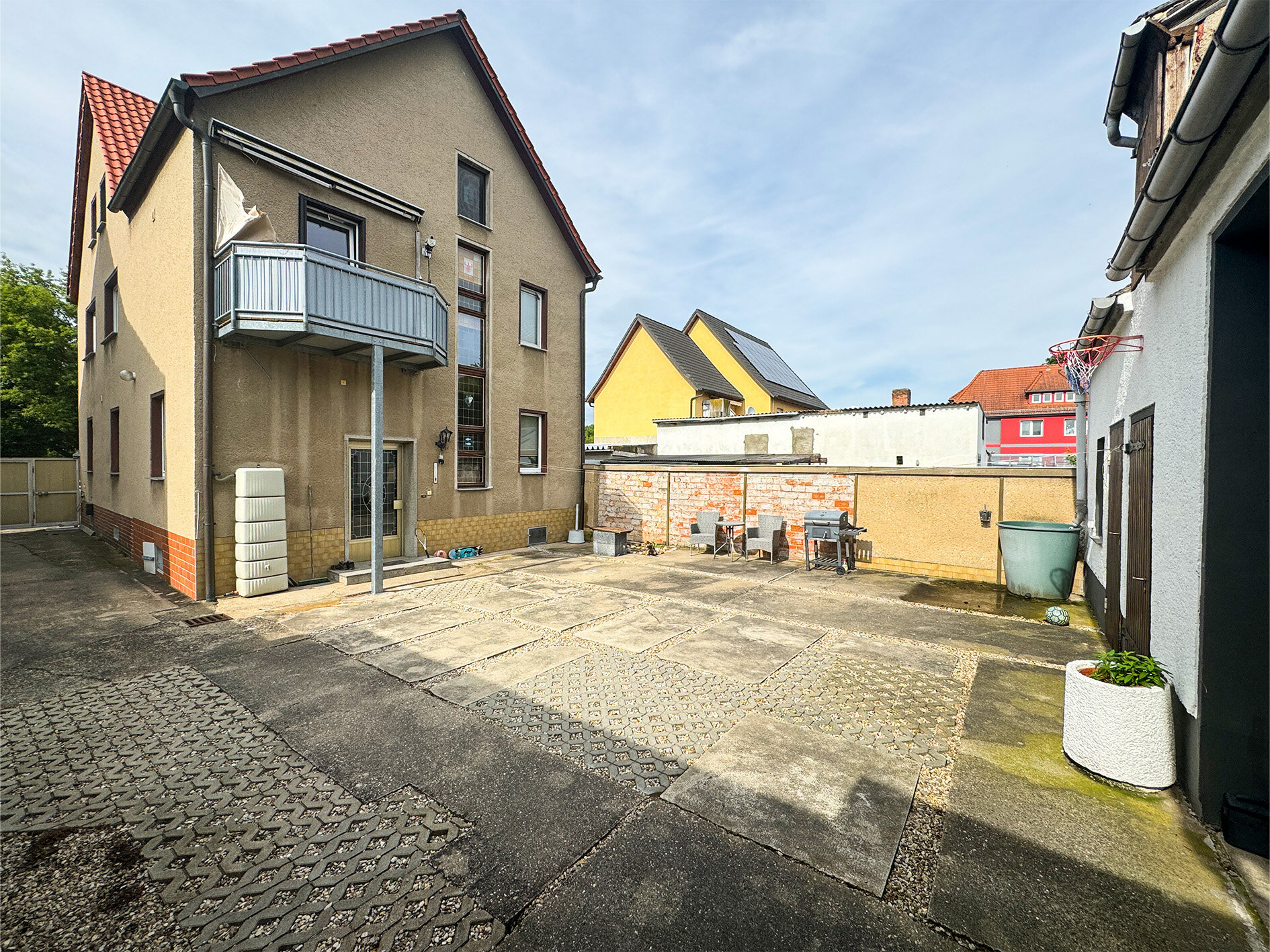 Mehrfamilienhaus zum Kauf 320.000 € 8 Zimmer 208 m² 1.300 m² Grundstück Frankleben Braunsbedra 06259