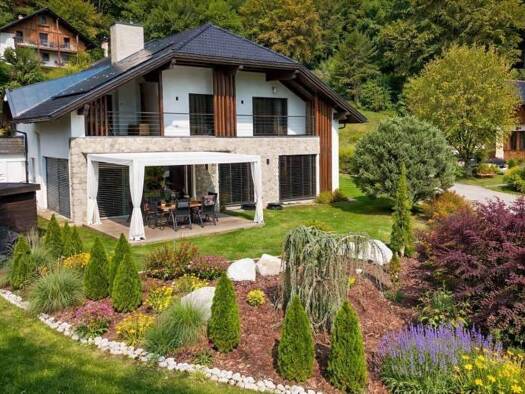 Haus zum Kauf 1.500.000 € 6 Zimmer 262 m² 1.000 m² Grundstück Steindorf am Ossiacher See 9552