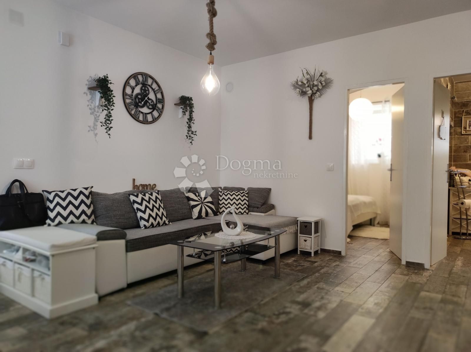 Wohnung zum Kauf 129.000 € 2 Zimmer 37 m²<br/>Wohnfläche Senj center 53270