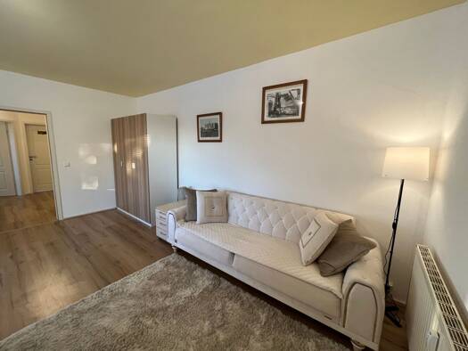 Wohnung zur Miete 1.290 € 2 Zimmer 68 m² Geschoss 1/3 frei ab sofort Kaulsdorf Marzahn-Hellersdorf 12621