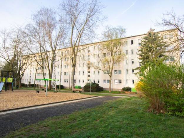 Wohnung zur Miete 280 € 2 Zimmer 39,9 m² 1. Geschoss frei ab 01.10.2026 Saturnstraße 3 Trotha Nord 06118