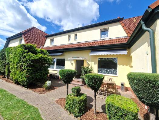 Hotel zum Kauf 960.000 € 14 Zimmer 34 Betten 890 m² Grundstück Frankensiedlung Stralsund 18439