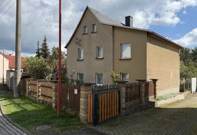 Haus zum Kauf 198.500 € 7 Zimmer 111 m² 2.060 m² Grundstück frei ab sofort Theodor Sältze Strasse 26 Kahnsdorf Neukieritzsch 04575