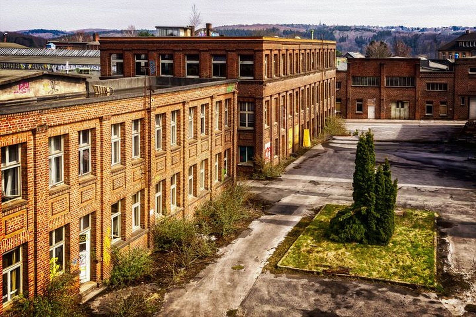 Wohn- und Geschäftshaus zum Kauf provisionsfrei als Kapitalanlage geeignet 295.000 € 5.700 m²<br/>Fläche 6.000 m²<br/>Grundstück Malchin Malchin 17139