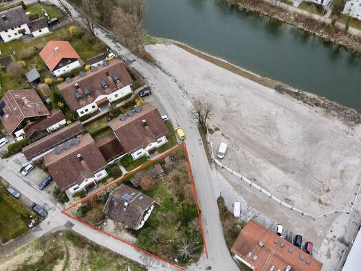 Reihenmittelhaus zum Kauf - Erstbezug provisionsfrei 939.000 € 7 Zimmer 135 m² 260 m² Grundstück frei ab 01.11.2027 Geltinger Straße 3 Wolfratshausen 82515