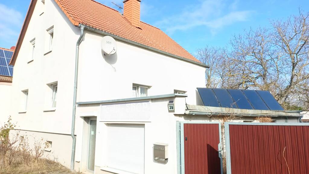 Einfamilienhaus zum Kauf provisionsfrei 370.000 € 6 Zimmer 190 m² 1.800 m² Grundstück Neue Straße 38 Stotternheim Erfurt 99095