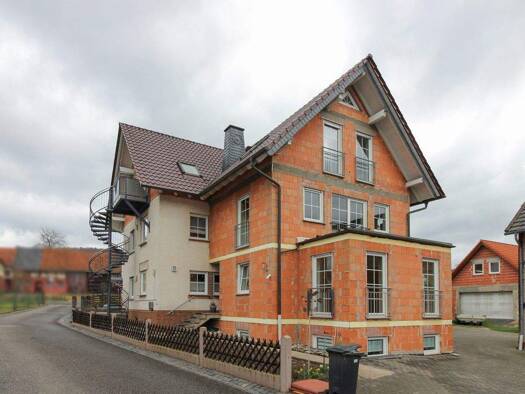 Mehrfamilienhaus zum Kauf 380.000 € 11 Zimmer 307 m² 760 m² Grundstück Kämmerzell Fulda 36041