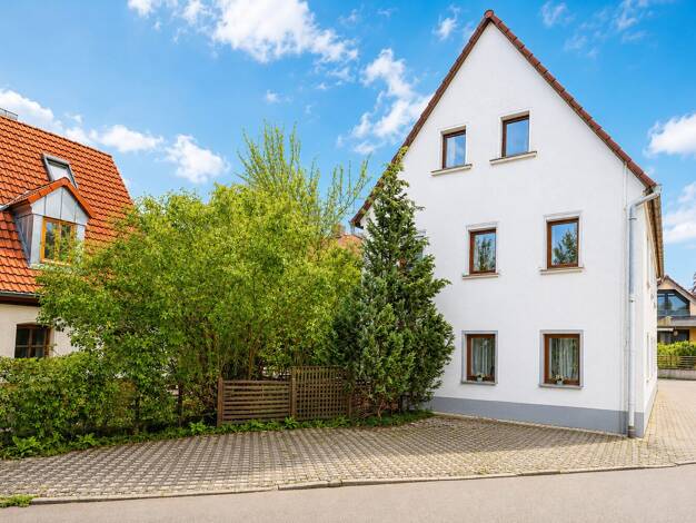 Mehrfamilienhaus zum Kauf 595.000 € 8 Zimmer 250 m² 374 m² Grundstück Tennenlohe Erlangen 91058