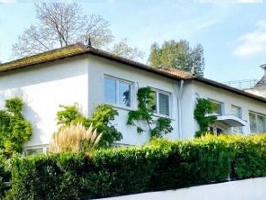 Einfamilienhaus zum Kauf 1.630.000 € 6 Zimmer 251,6 m² 975 m² Grundstück Bad Soden 65812