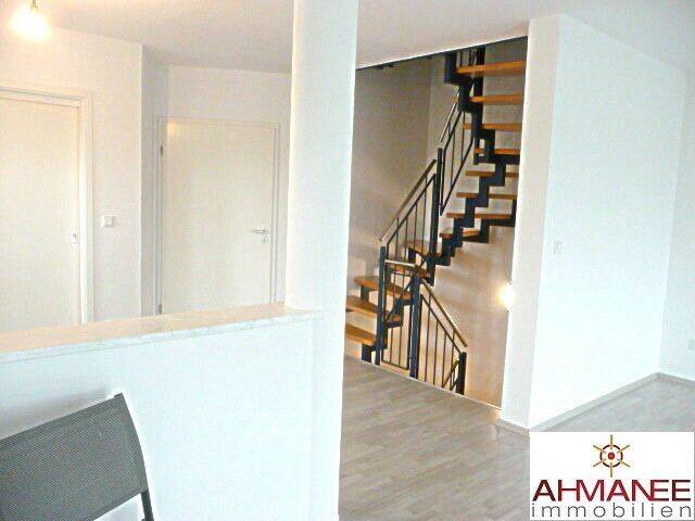 Immobilie in Schirmitz - **Sehr schönes Familienobjekt - Doppelhaushälfte mit Garten in ruhiger Lage** - Bild 2